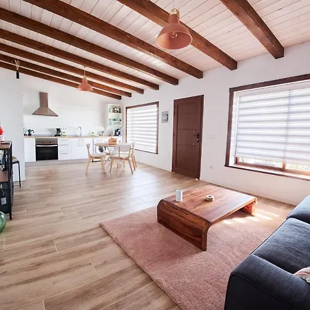 Ecologica Ferrera. Rural. Chalet *